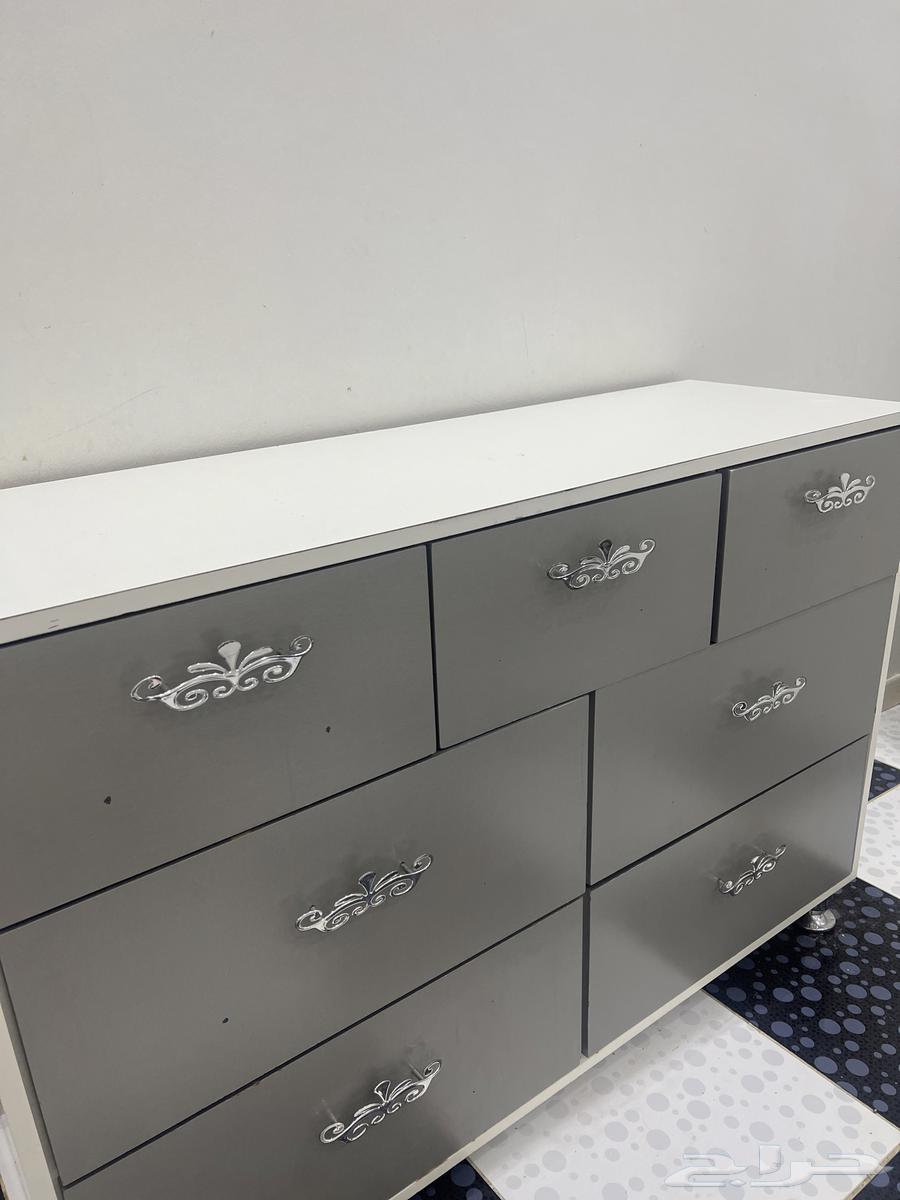 شونفيره او تسرحيه مرايا او درج لغرفه الملابس64358396252545111