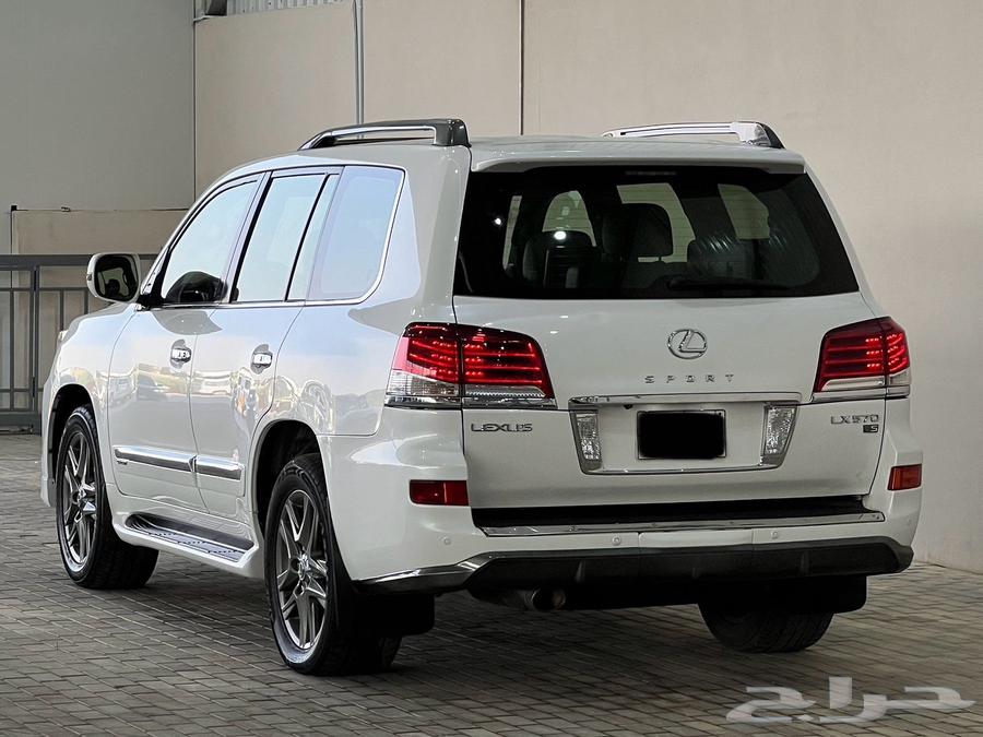 Lexus - LX570 - 2014 - Saudi - Full64502679876354113