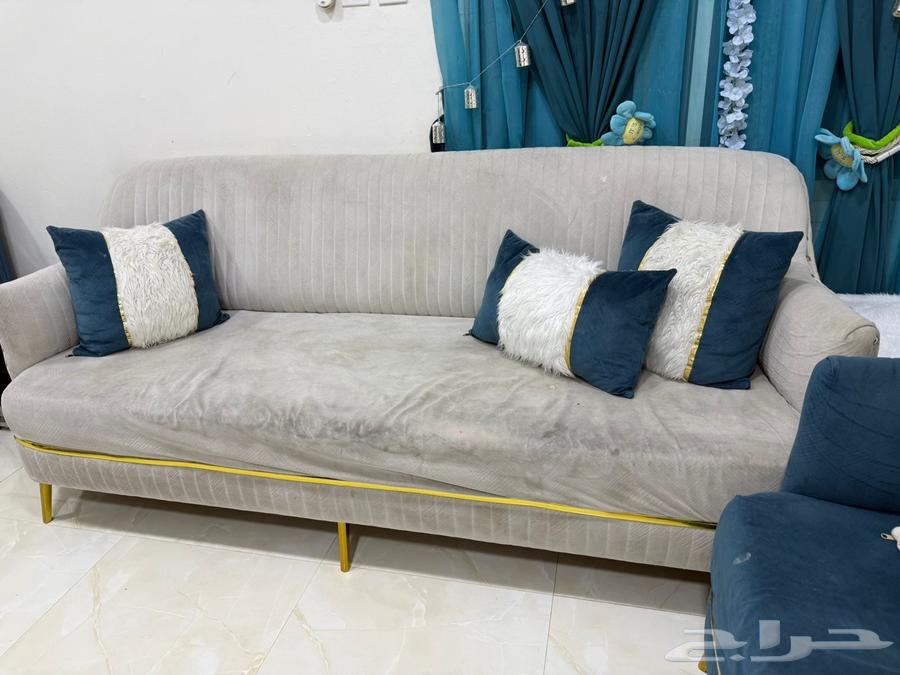 Air conditioners and sofa set and dining table64361400066305111