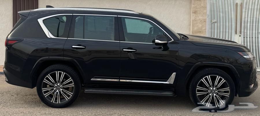 Luxury Lexus LX600 2025 model available for transfer through Al Rajhi Bank64494208483073111