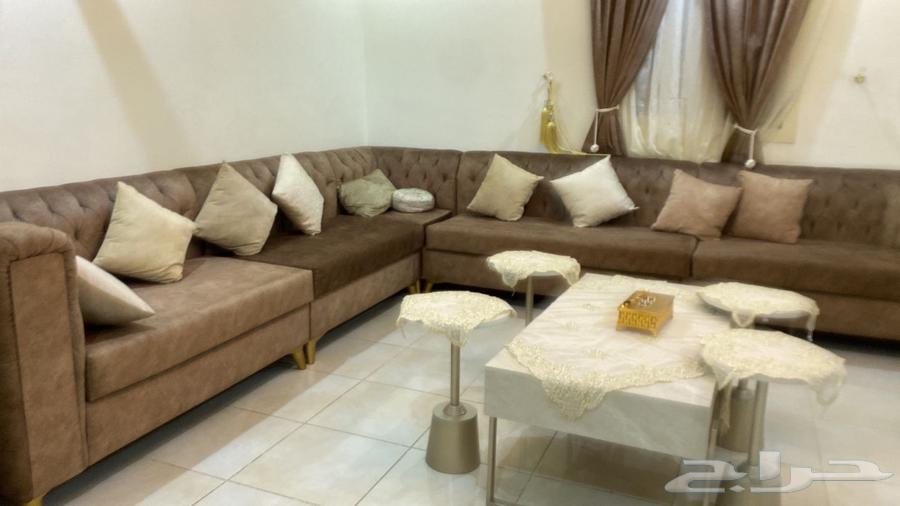 كنب مجلس كبير و فخم نظيف كانه جديد ع شرط64355289967491111
