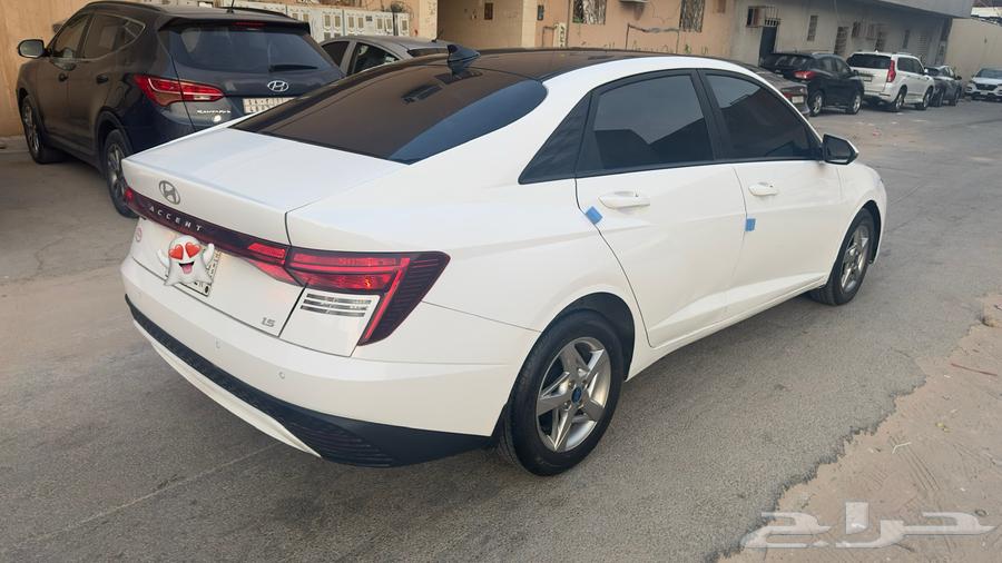 Accent Model 200464499800622978112