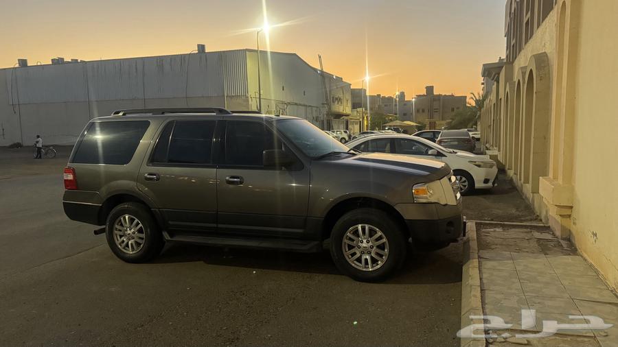 فورد اكسبديشن 2014 ممشى 129 بدون دبل64507137381121110