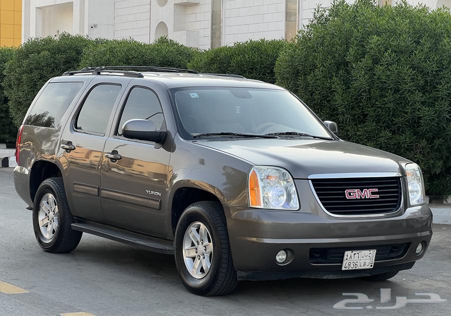 GMC Yukon 2013 (Excellent Condition)64505439761282112