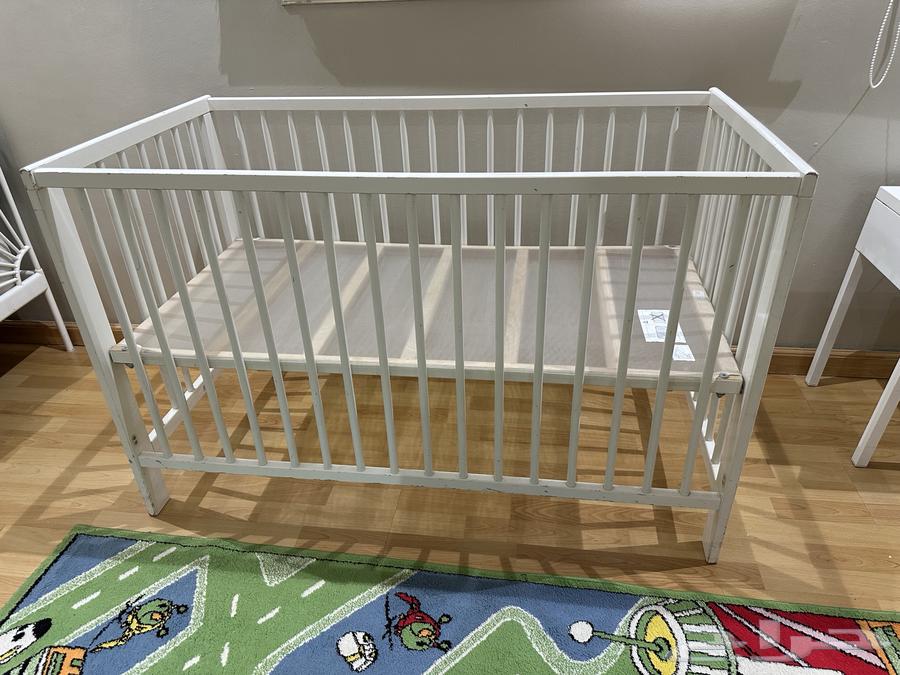 سرير اطفال ايكيا64357965920258110