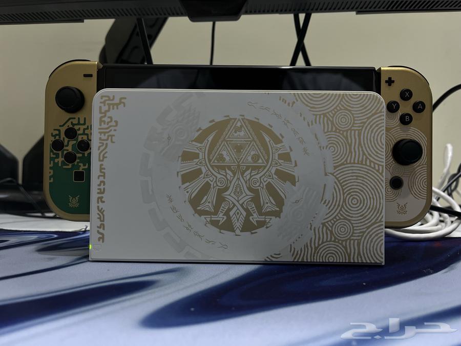 Nintendo Switch OLED with Controller64361770797953114