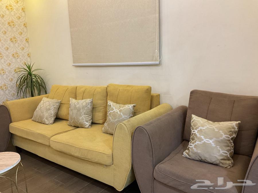 كنب   طاوله كبيره و 3 خدمه64362348205059111