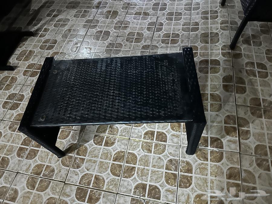 Outdoor seating set for sale in good condition, two tables, 2 large chairs and 4 small chairs64359160190083110