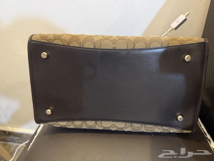 COACH bag at an attractive price64357202528257110