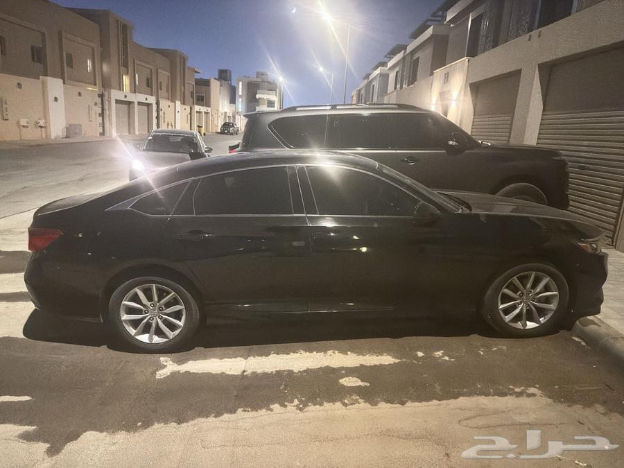 هوندا اكورد 2022 اسود بيع مستعجل64505875279107111