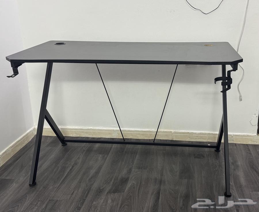 طاولة قيمنق للبيع64361907673090111