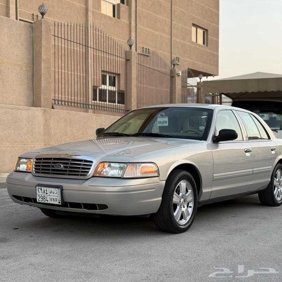 فورد كراون فكتوريا - 2012 سعودي استخدام شخصي64498591232129110