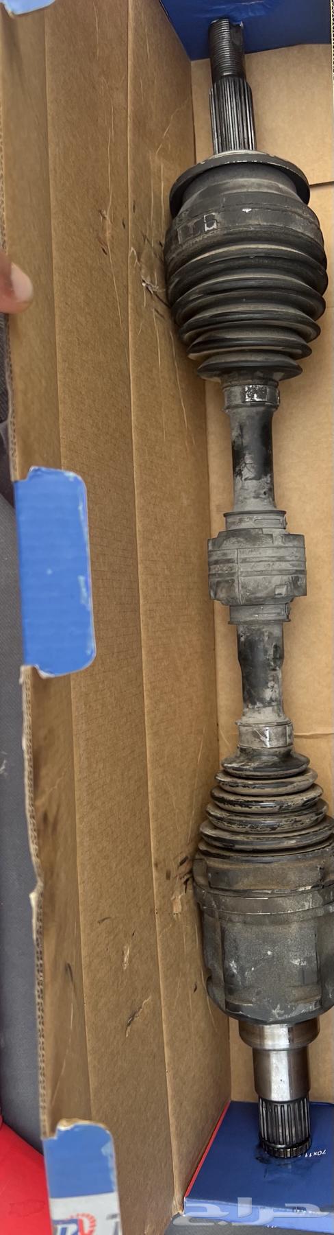 Rear view with left front fender of 2019 Camry64506844431235111