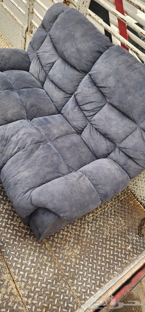 للبيع طقم كنب استرخائي recliner   كافي ل 7 أشخاص   نظيف64365630914435113