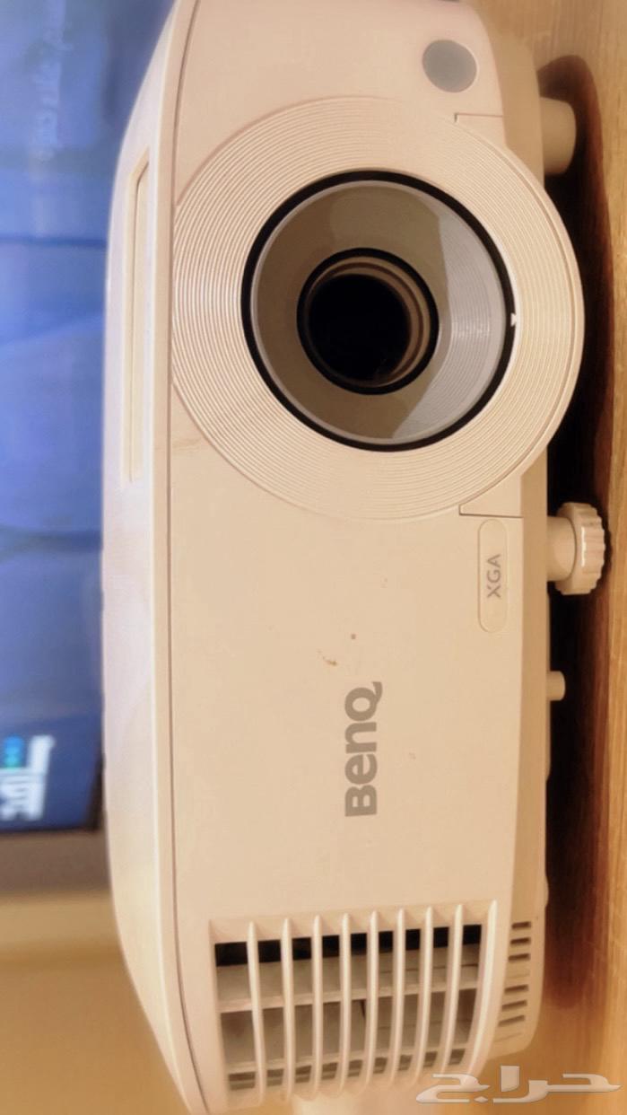 BenQ Projector in Excellent Condition64359174682371110