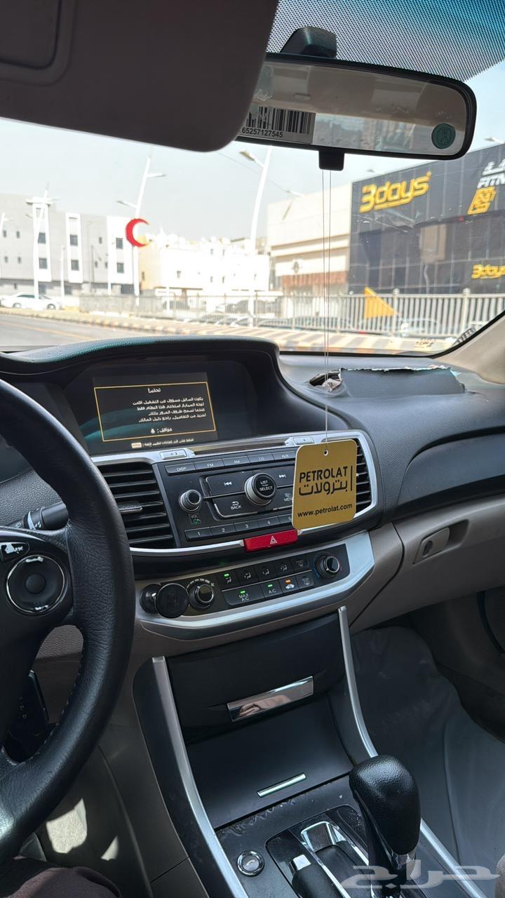 هوندا اكورد64497869165697112