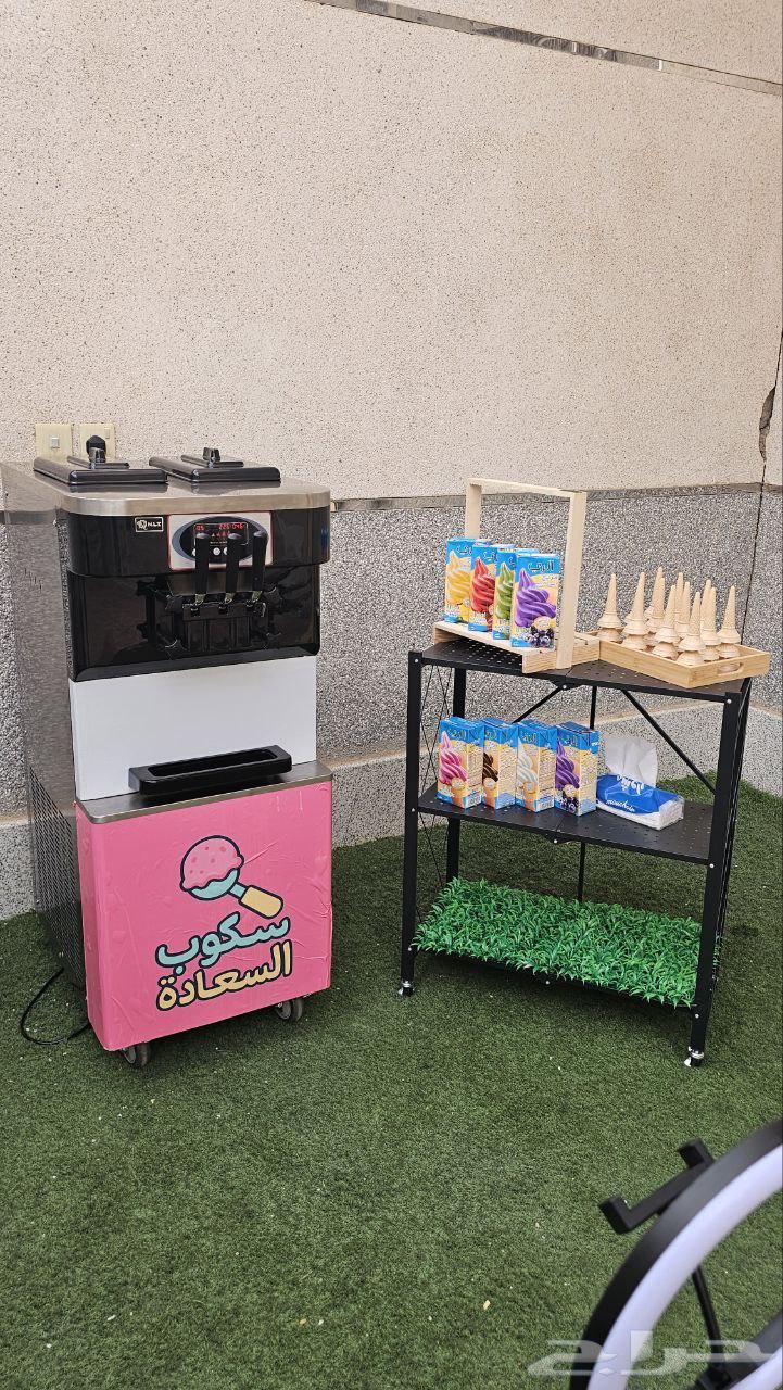 مكينة ايسكريم كبيرة للايجار الشهري64505411924353111