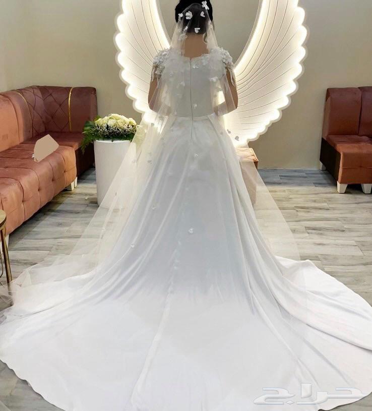Wedding dress with veil, custom-made by a Syrian designer, worn once, new and clean64359503747714111