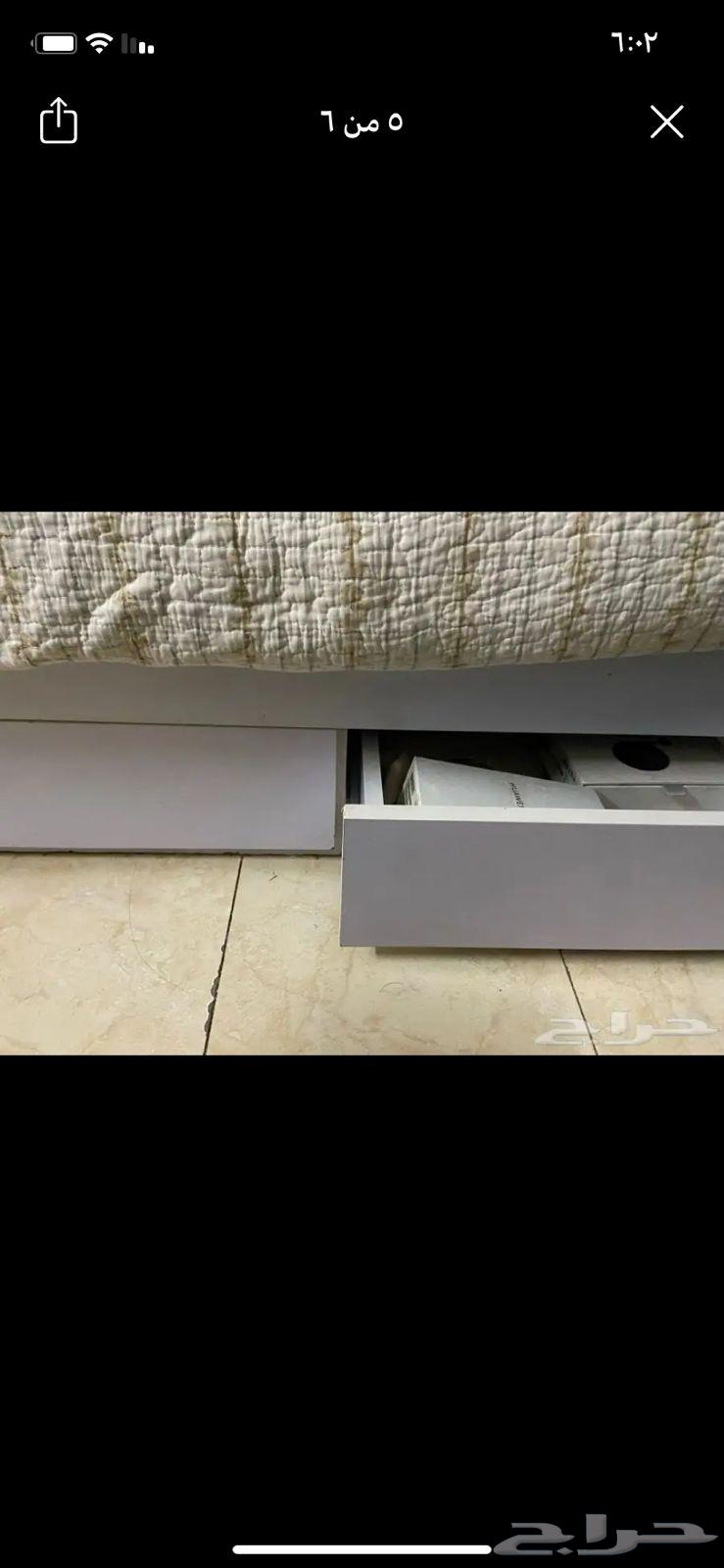 سريرين ومكتب للبيع المستعجل64359561405313113