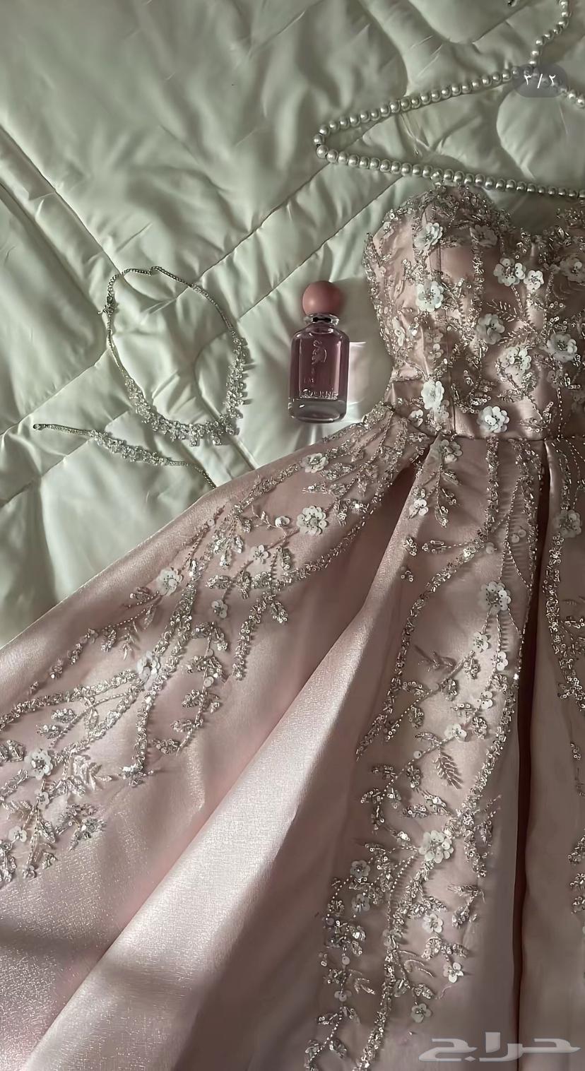 فستان مستعمل نظيف للبيع64350749161473112