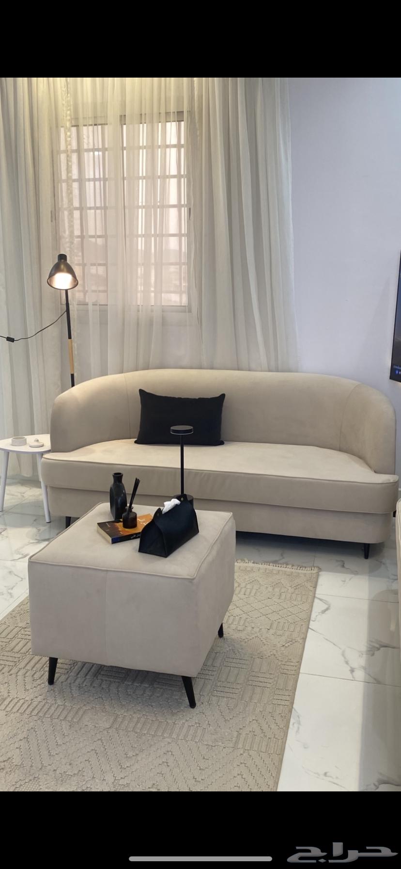 كنب وطاولة للبيع64353136662787110