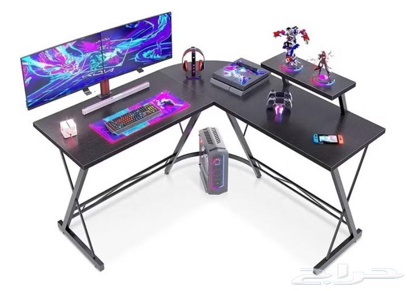 A gaming table that is almost a year old64360914781571112