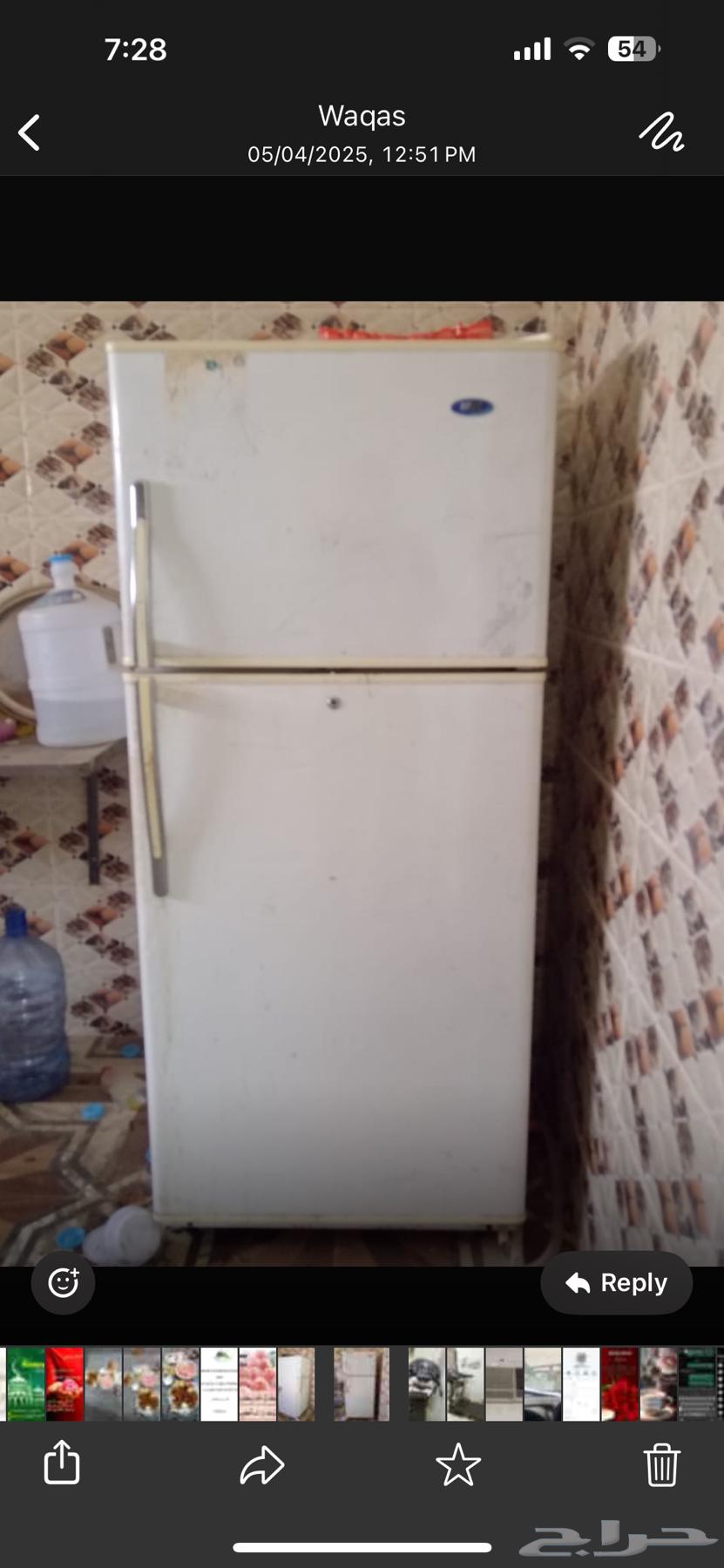 ثلاجة ونافذة تكييف بحالة جيدة للبيع64360449314689111