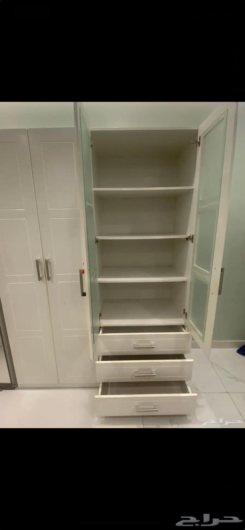 Large cabinet that converts to bed and display cabinet 1 meter and 60 cm disassembled64343147954691112