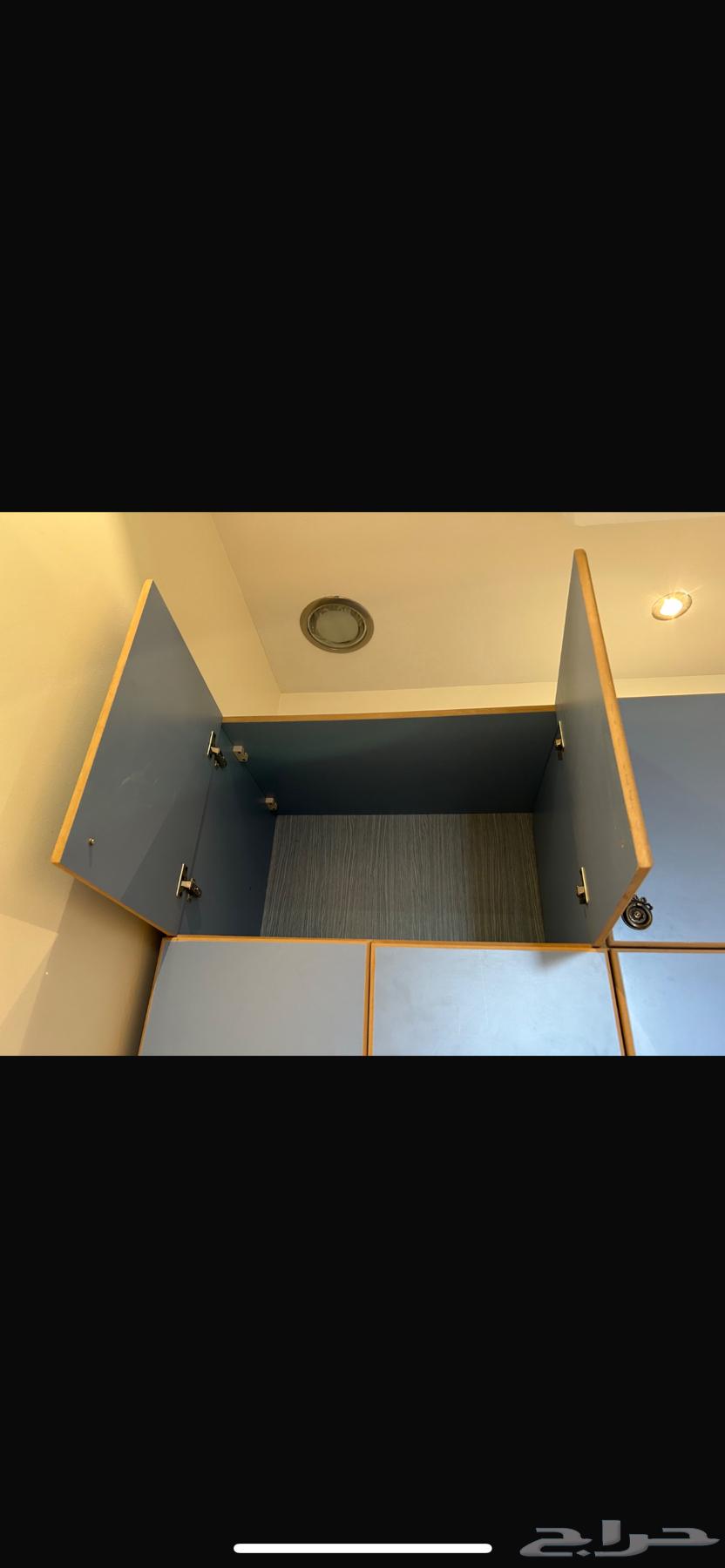 دولاب ملابس كبير للبيع المستعجل64357806718081112