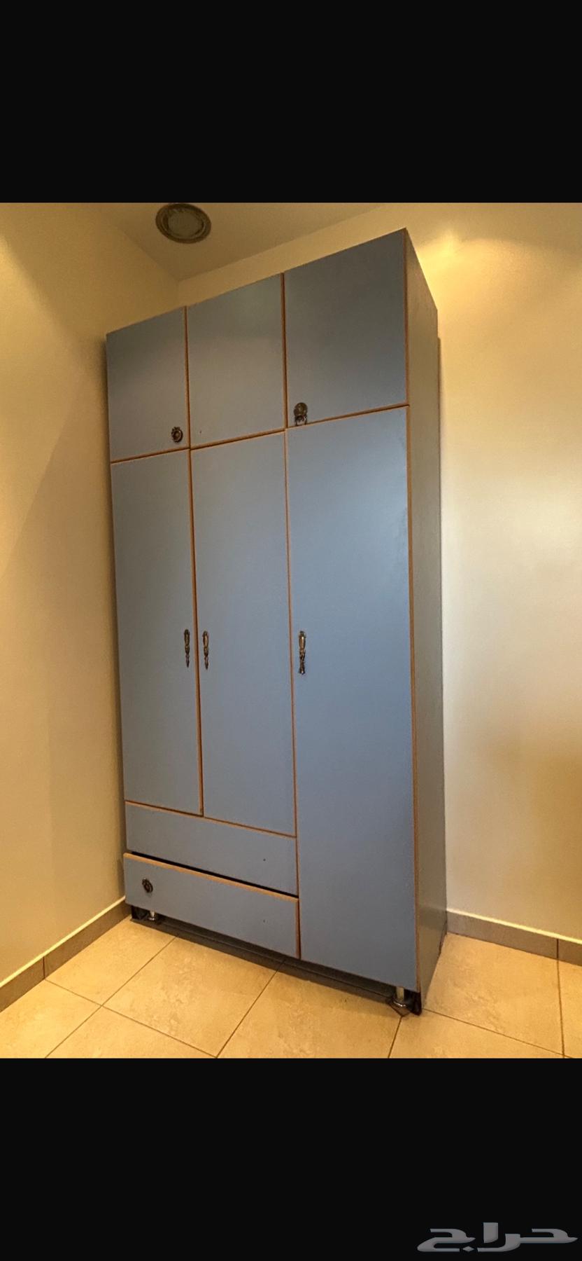 دولاب ملابس كبير للبيع المستعجل64357806718081110