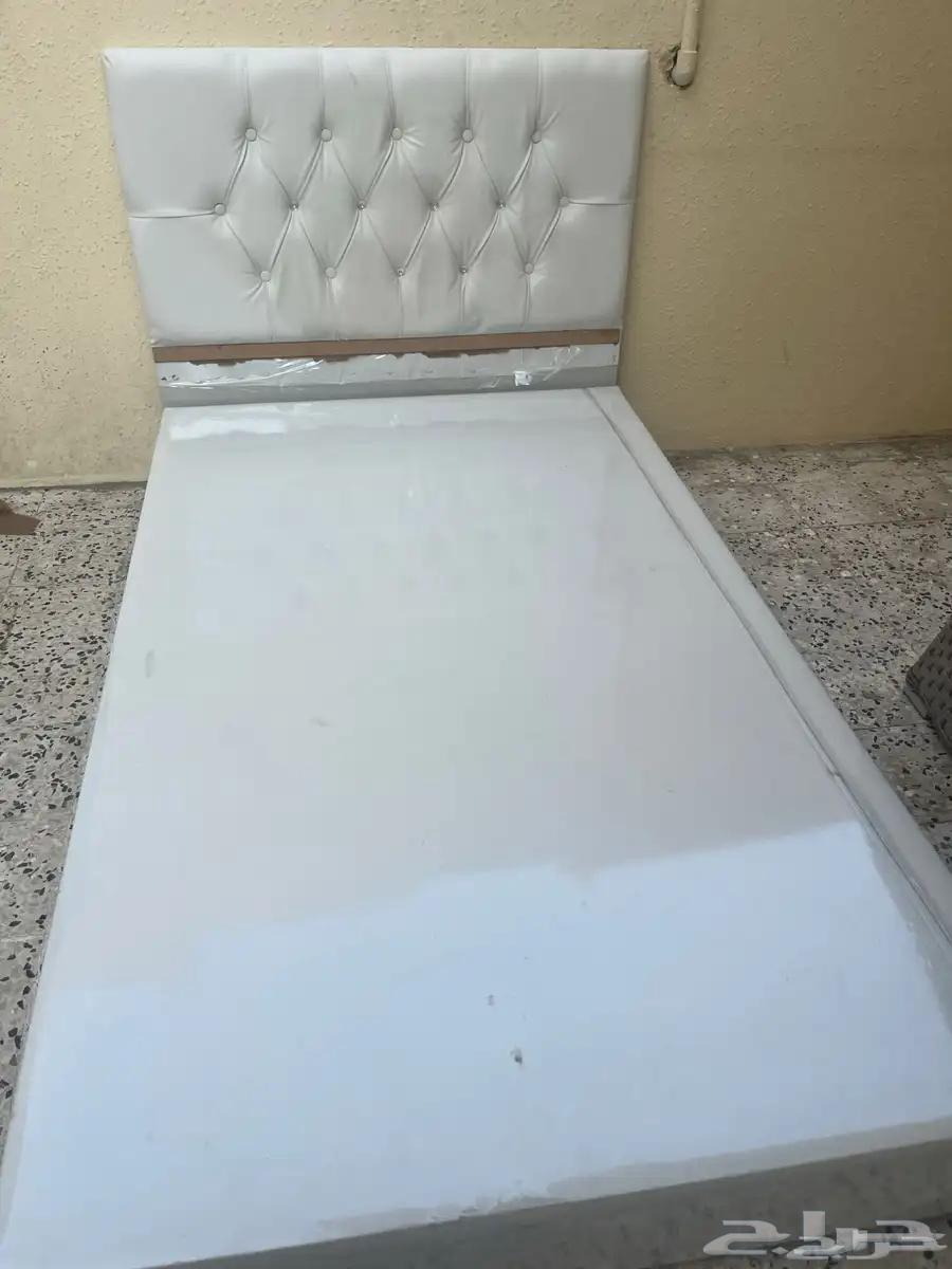 اثاث للبيع64350644954113111