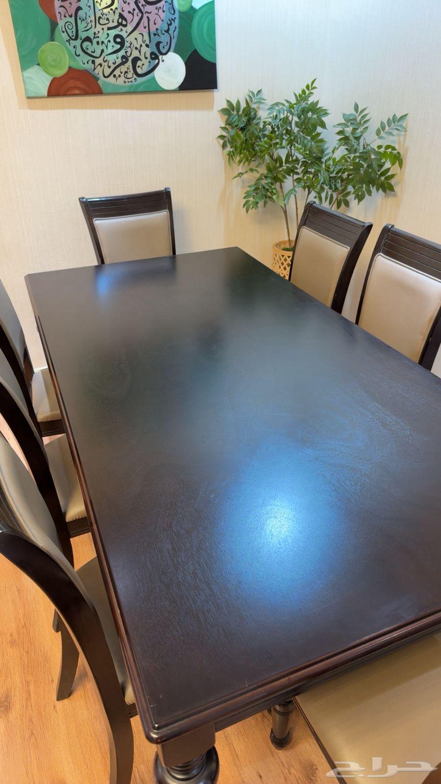طاولة طعام خشب شبه جديدة 2م - 1م مع 8 كراسي خميس مشيط أبها64356062974465111