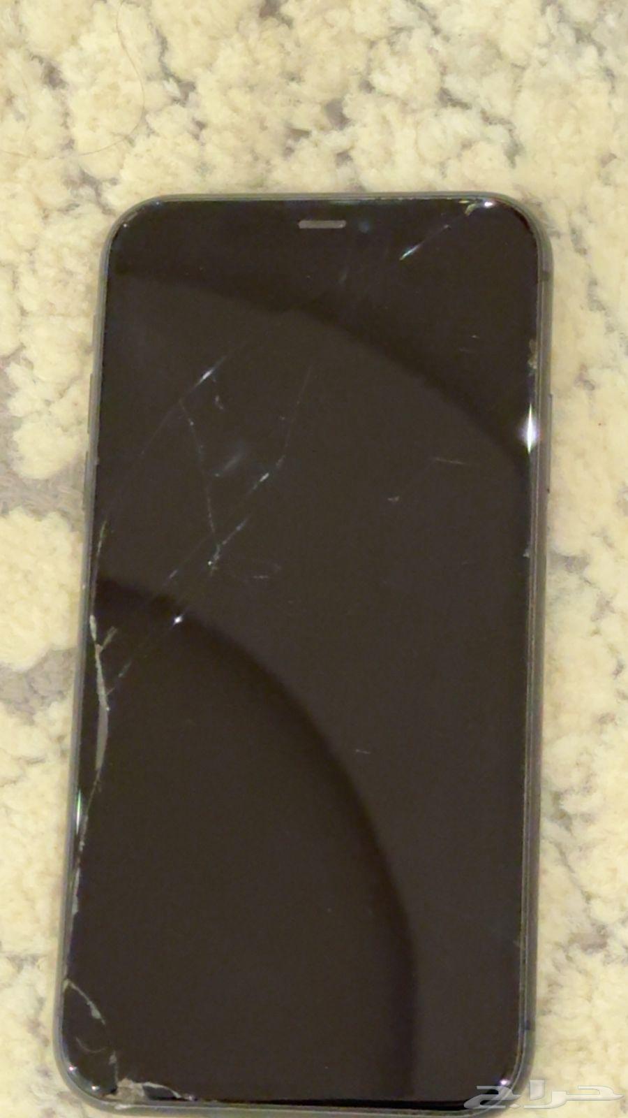 ايفون 11 المساحه 128 قيقا سليم مافيه إلا كسر ب الشاشه مايثر64354857451139111