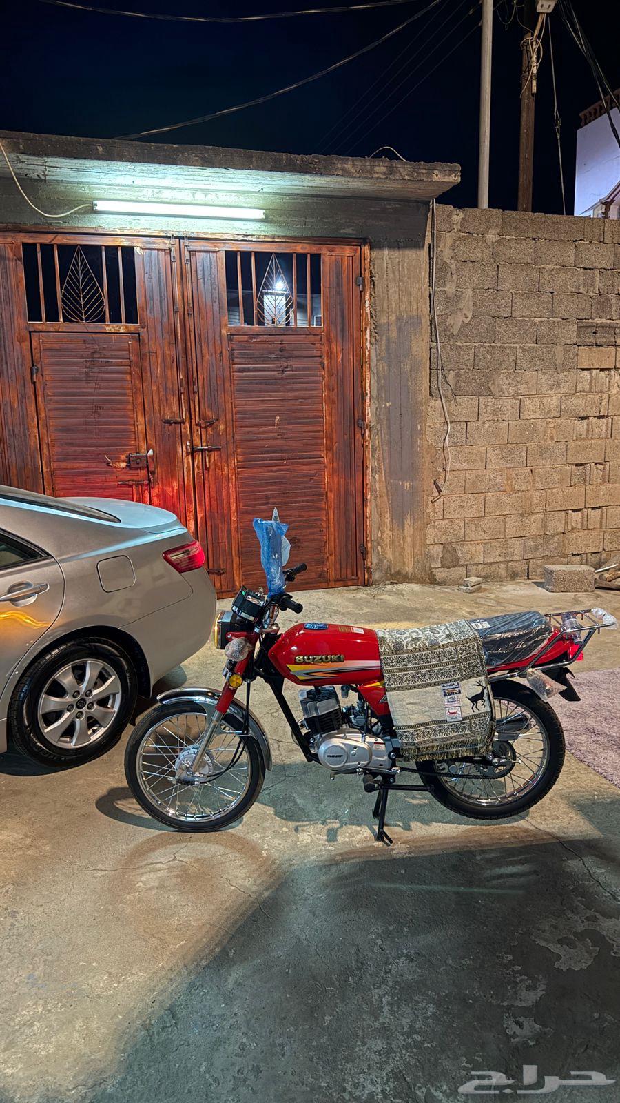 Hello, I have a clean X motorcycle, price up to 2300, and the sale is near.64493989347971114