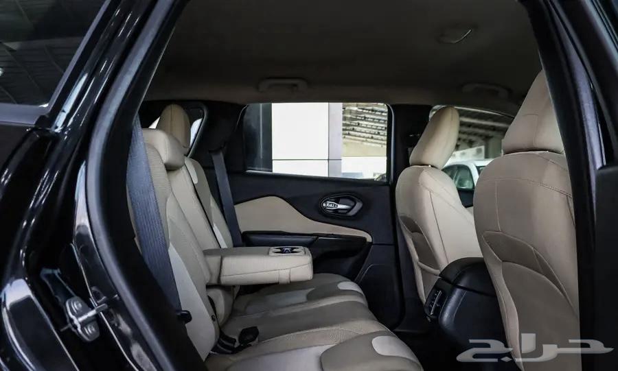 جيب شيروكي سبورت وكاله حاله ممتازه 201664500588585219113