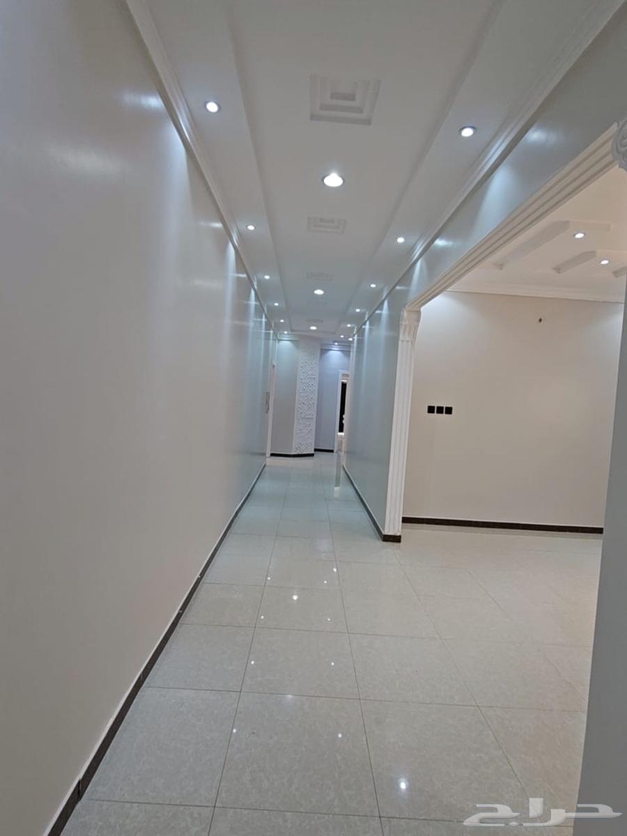 Floor for sale in Al-Rimal Al-Khaneeni neighborhood63613867747330111