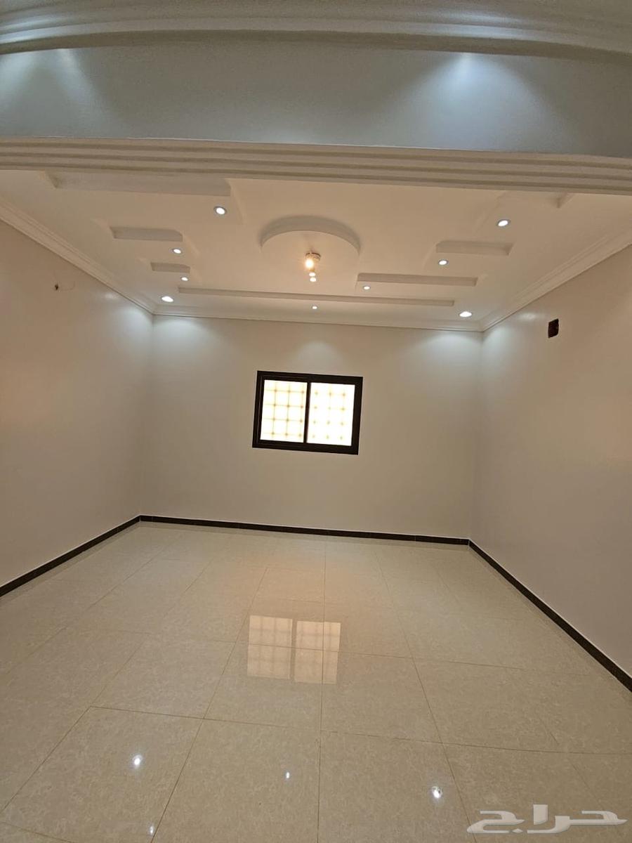 Floor for sale in Al-Rimal Al-Khaneeni neighborhood63613867747330113