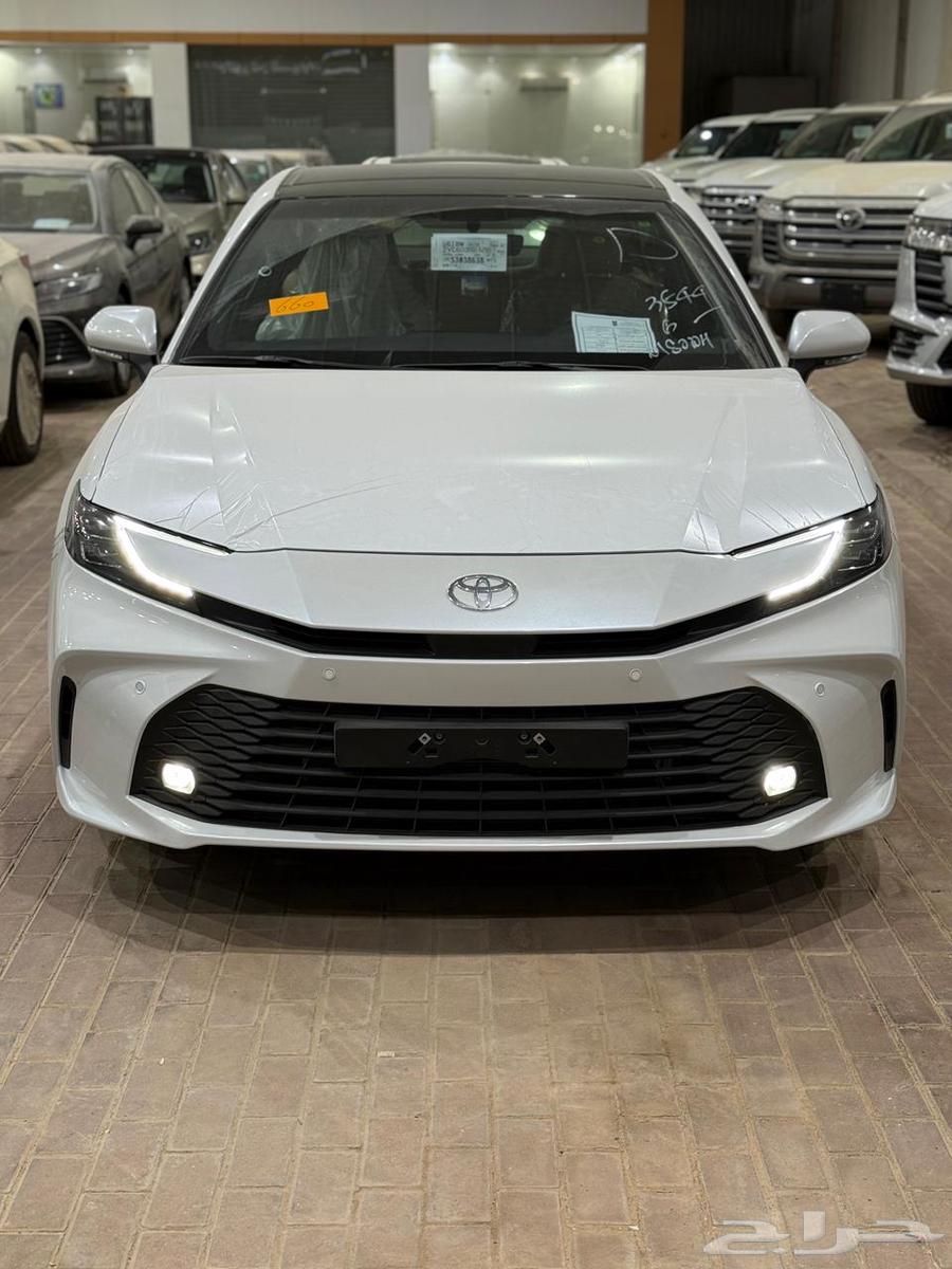 تويوتا كامري ( LE ) نص فل 2025 هايبرد ( 124 ) شامل بطاقه64499090044929111