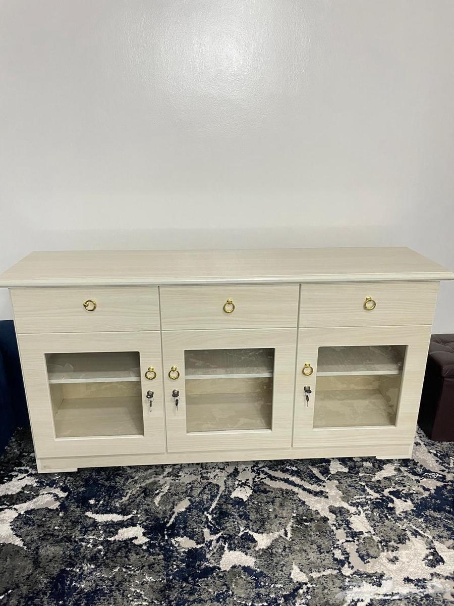 دولاب بوفية بثلاثة ادراج انيق (مستعمل نضيف )64363056220163110