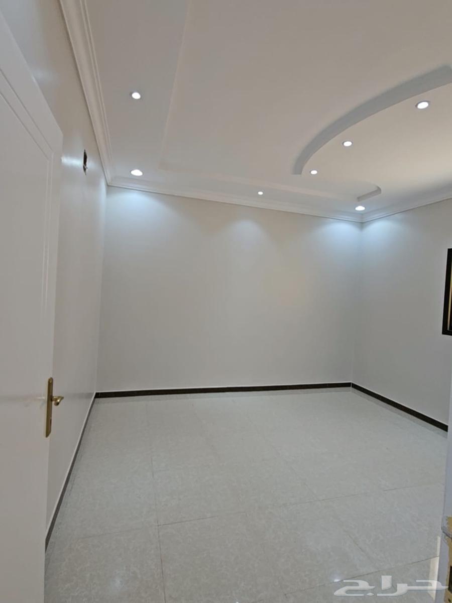 Floor for sale in Al-Rimal Al-Khaneeni neighborhood63613867747330112