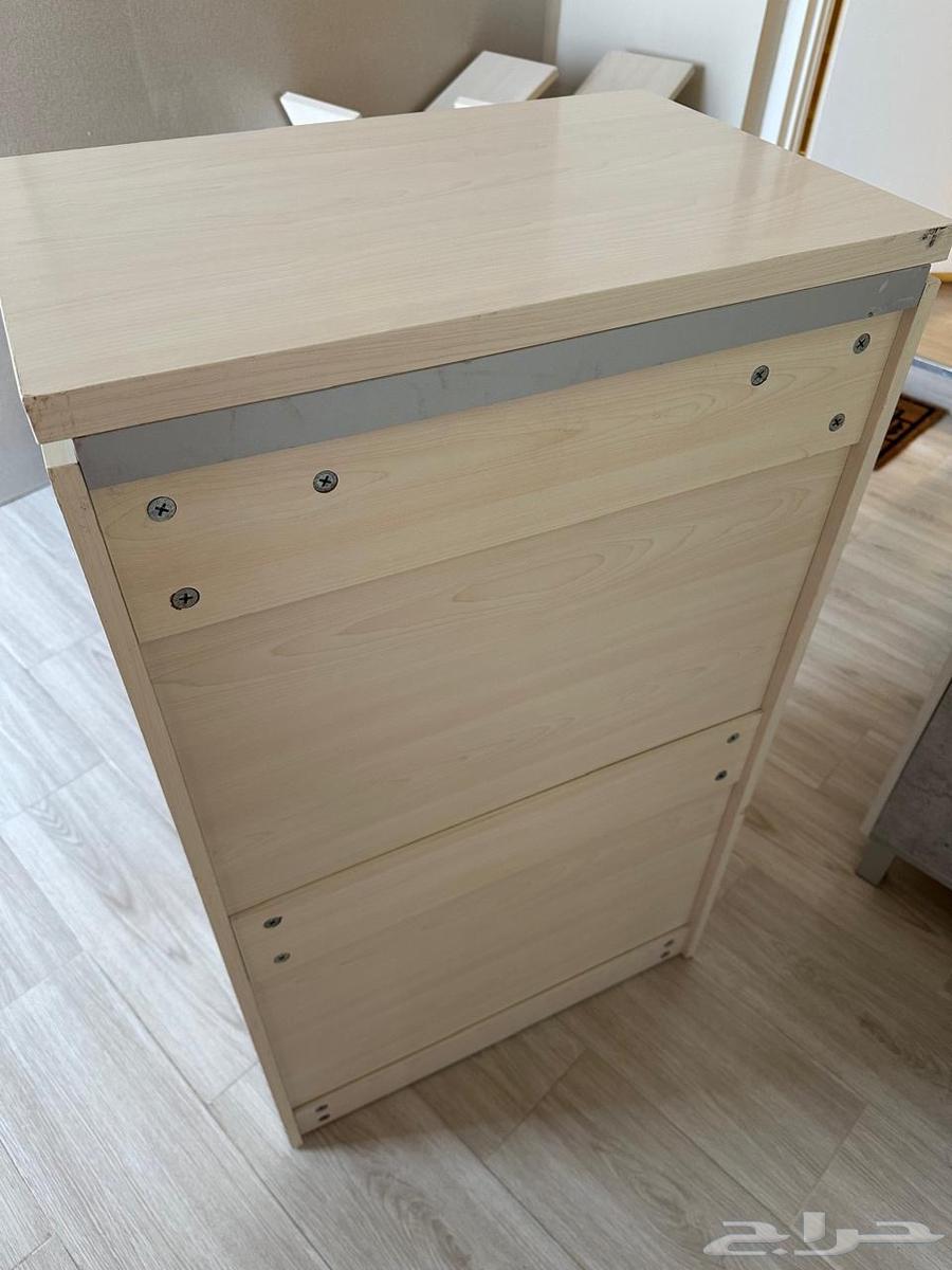 دولاب شوفونيرا مع ارفف هدية64358957846530110