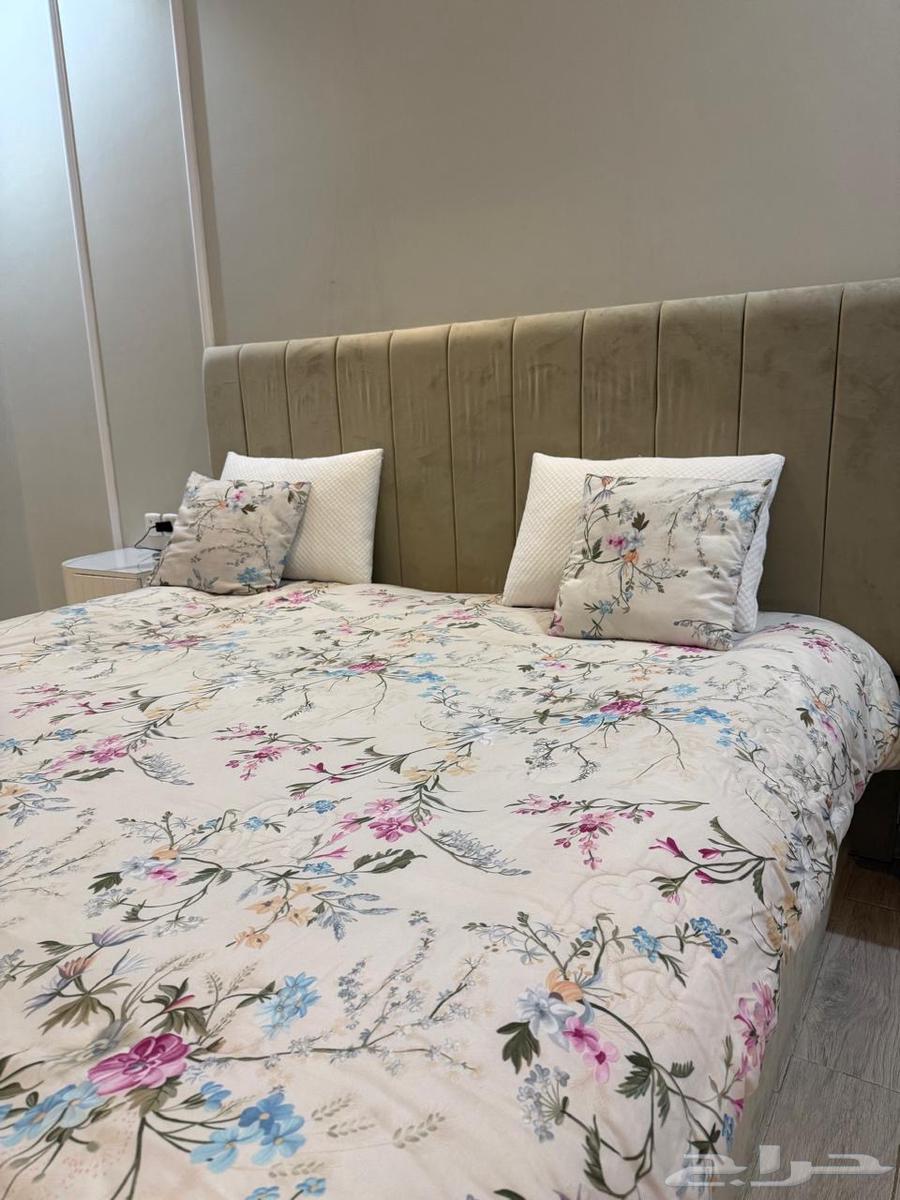 غرفة نوم شبه جديده وسعر رخيص64354489587459110