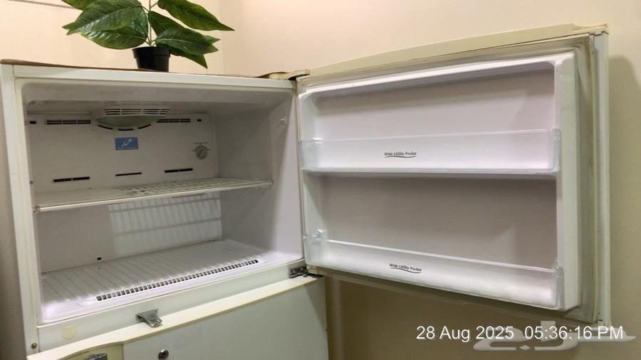 للبيع ثلاجة هيتاشي 21 قدم مستعملة64358023924098113