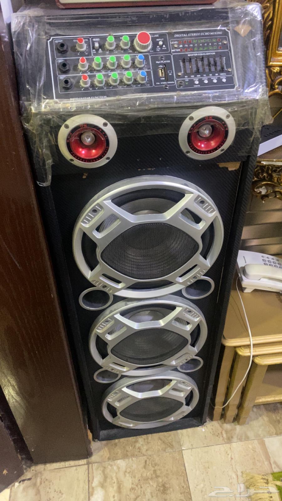 Headphones for sale, excellent noise isolation, large hearing aid, and clear sound, properly smoked64370352001537112