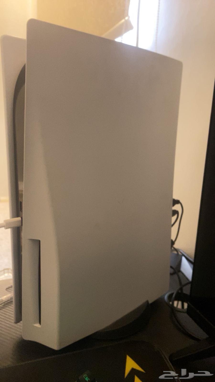 New PS5, reason for sale: bought a new PC with controller, asking price 160064369805997059110