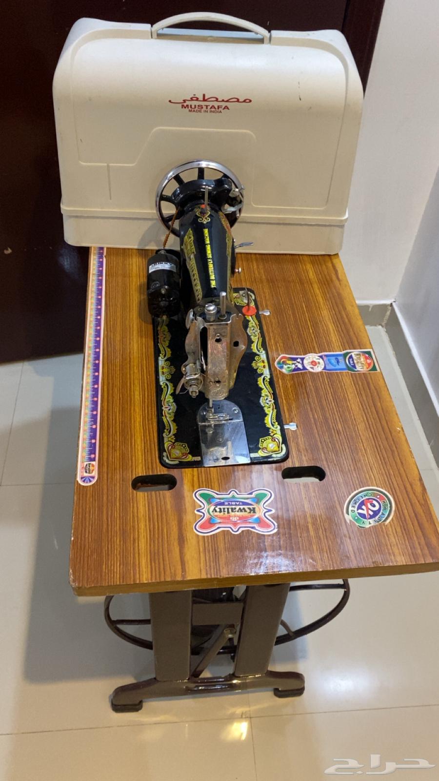 A clean sewing machine, doesn't have any issues, all accessories are present, almost new64368863857153112
