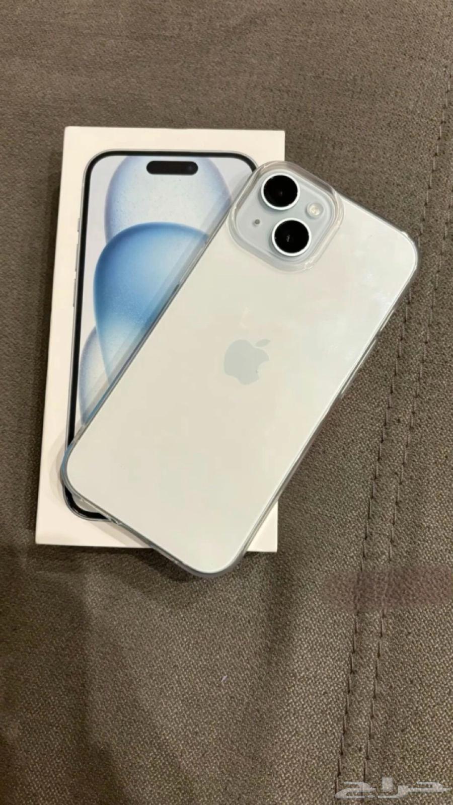 iPhone 15 regular mobile phone, clean device with no issues, battery at 100%64369747495299110