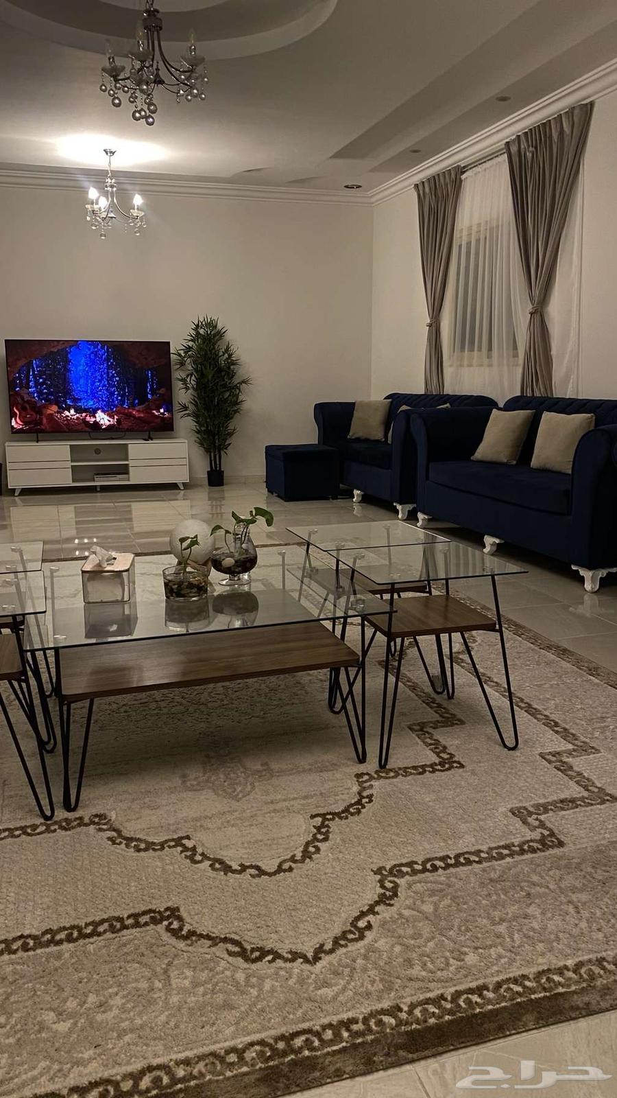 3 كنبات مع الستاير للبيع64372712152578110