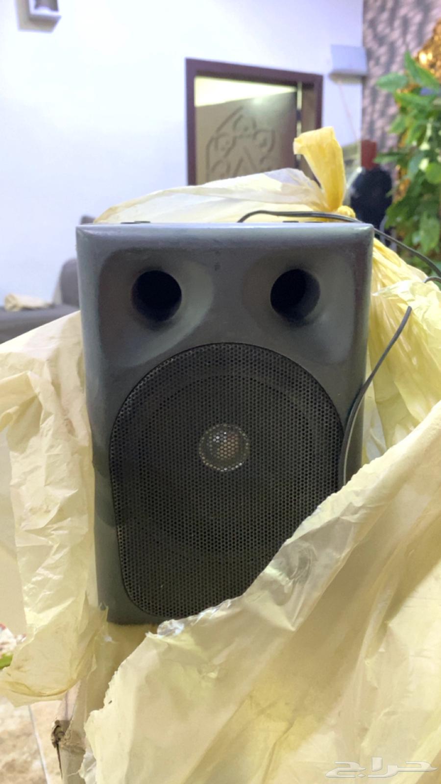 Headphones for sale, excellent noise isolation, large hearing aid, and clear sound, properly smoked64370352001537110