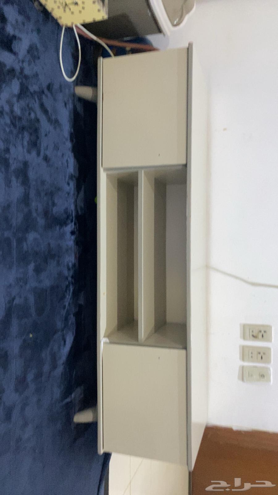 طاولة تلفزيون64368354373507110